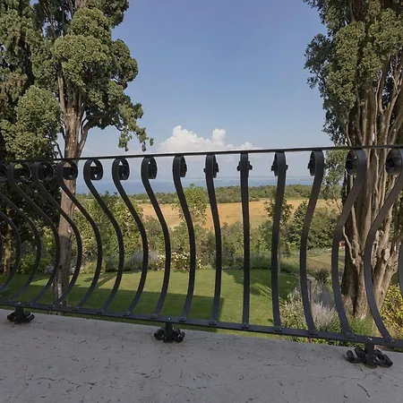 Ξενοδοχείο με διαμερίσματα Eremus Relais