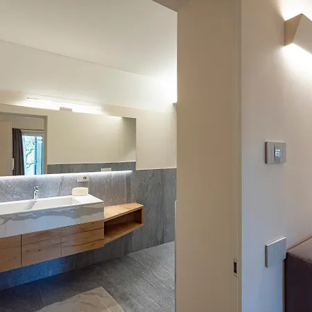 Ξενοδοχείο με διαμερίσματα Eremus Relais 4*