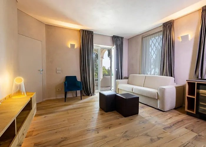 Eremus Relais شقة فندقية لوناتو