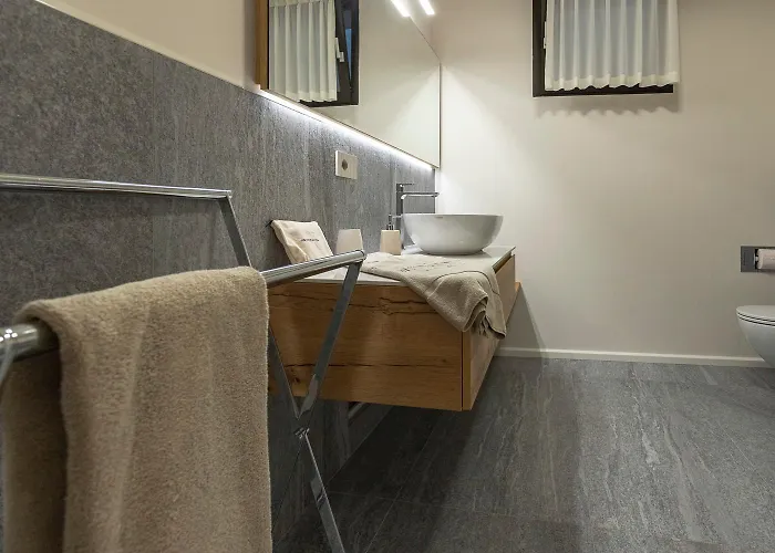 Eremus Relais 4* لوناتو